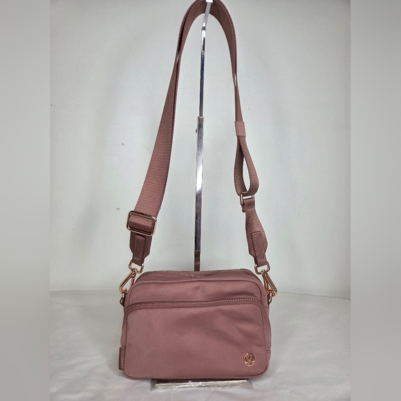 lululemon athletica Red Clay/sheer Oak Copper Hardware Crossbody Camera Bag - Picture 2 of 11